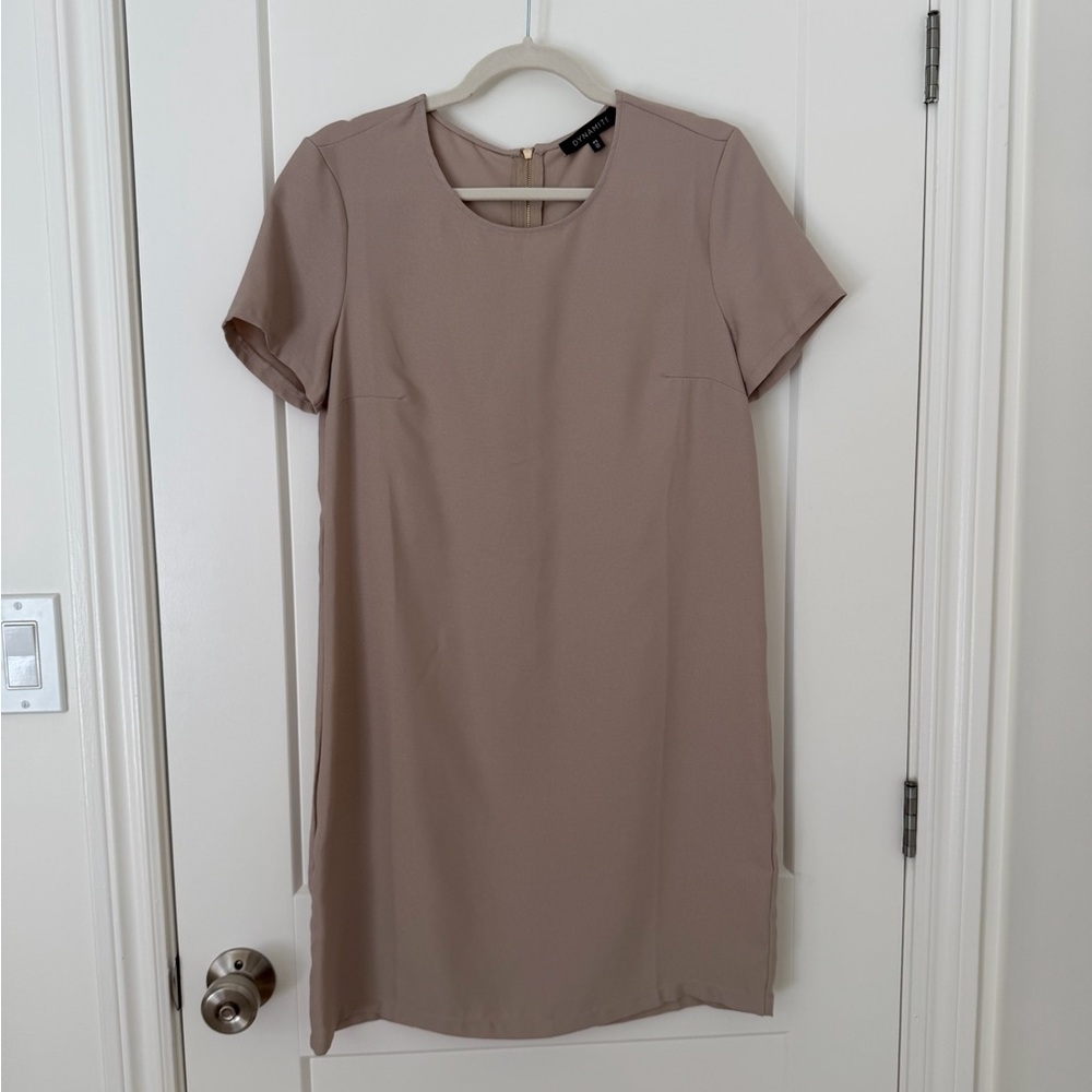 Dynamite Short-Sleeve Mini Dress - Taupe